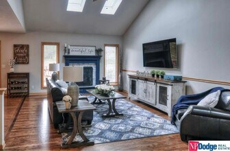 10005 S 201st St in Gretna, NE - Building Photo - Building Photo