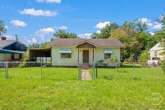 2111 Hawthorne St in Savannah, GA - Building Photo - Building Photo