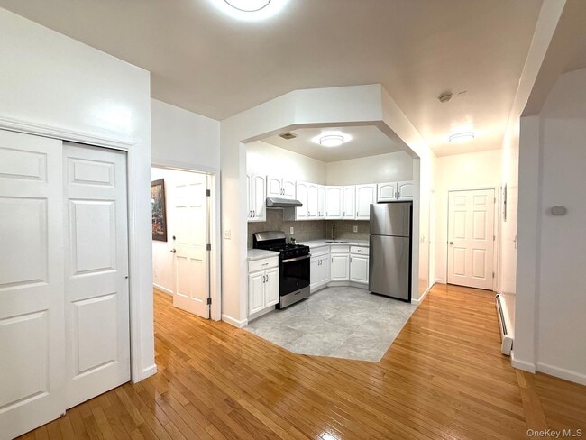 235 Starr St in Brooklyn, NY - Building Photo - Building Photo