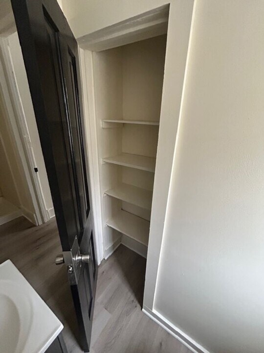 303 Logan Ave in Waterloo, IA - Building Photo