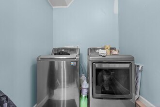 55 Allen St in New Britain, CT - Building Photo - Building Photo