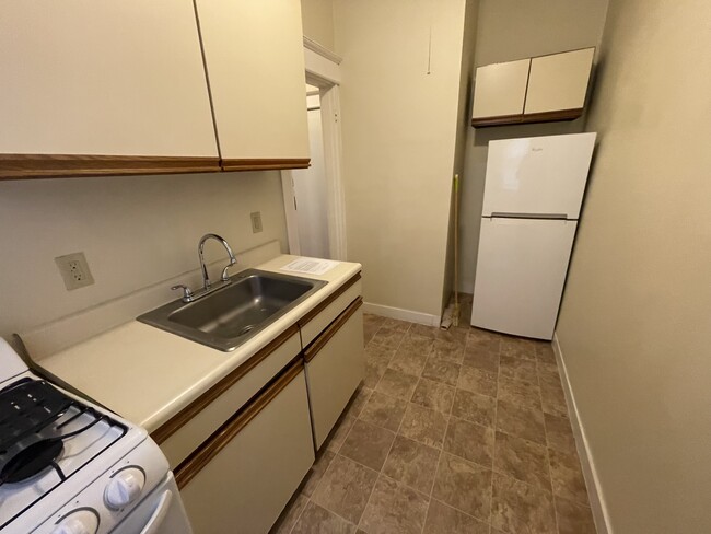 19 Woodstock Ave, Unit 4 in Boston, MA - Building Photo - Building Photo