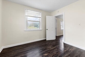 143 Monroe St in Radford, VA - Building Photo - Building Photo