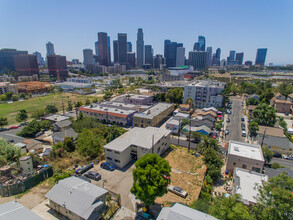 1223 W Court St in Los Angeles, CA - Building Photo - Building Photo