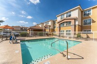 Metro Scottsdale Apartments in Paradise Valley, AZ - Foto de edificio - Building Photo