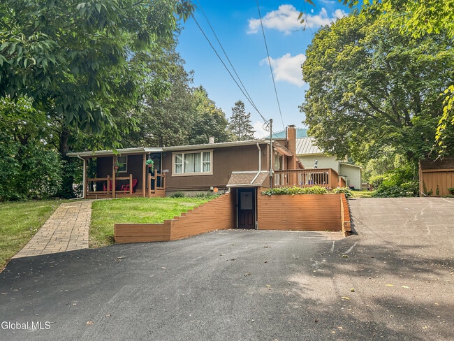 property at 209 Ottawa St