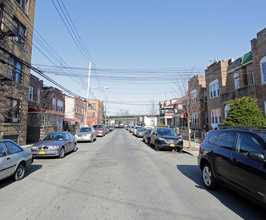 716 E 227th St in Bronx, NY - Building Photo - Building Photo