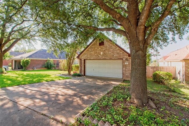 108 Rio Vista Dr in Georgetown, TX - Building Photo - Building Photo