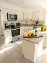 125 Pleasant St in Brookline, MA - Building Photo