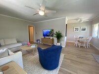 473 12th Ave S, Unit B-10 in Naples, FL - Foto de edificio - Building Photo