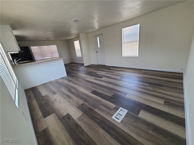 1970 Duck St in Pahrump, NV - Building Photo - Building Photo