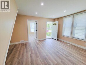 680 Caron Ave in Windsor, ON - Building Photo - Building Photo
