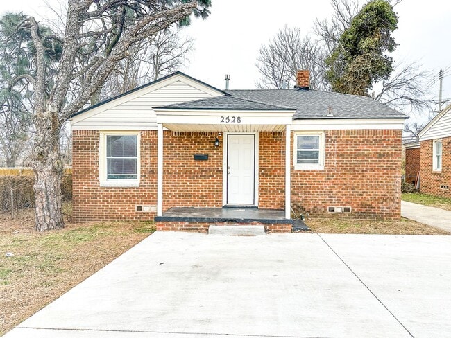 property at 2528 W I 44 Service Rd