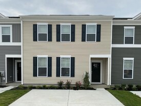 61 Filbert Dr in Wyoming, DE - Building Photo