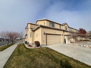 402 Brigham Rd in Tooele, UT - Building Photo - Building Photo