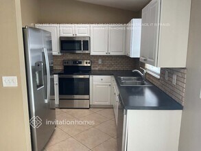 2811 Eagle Run Cir N in Clearwater, FL - Foto de edificio - Building Photo