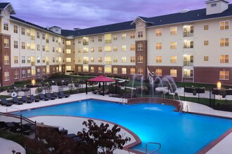 Mansions on the Plaza Apartments in Clayton, MO - Building Photo - Building Photo