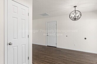 14410 E Heroy Ln in Spokane Valley, WA - Building Photo - Building Photo