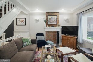 1910 S Alder St in Philadelphia, PA - Building Photo