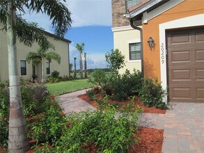 20209 Lagente Cir in Venice, FL - Building Photo - Building Photo