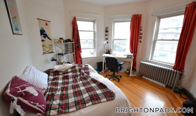140 Brooks St