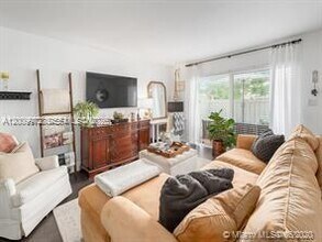 4590 SW 68th Ct Cir in Miami, FL - Building Photo - Building Photo