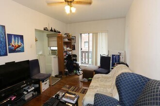3036 N Halsted St in Chicago, IL - Building Photo - Building Photo