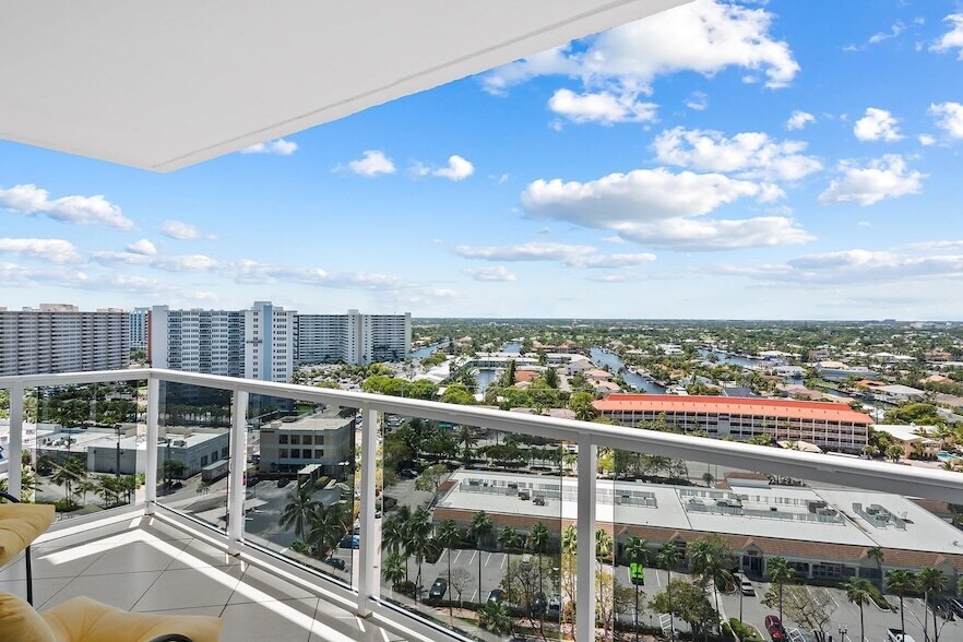 3700 Galt Ocean Dr, Unit 1612 in Fort Lauderdale, FL - Building Photo