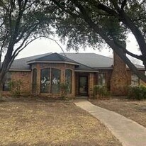 2406 Brownlee Blvd in Rowlett, TX - Building Photo