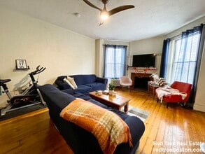 914 Beacon St in Boston, MA - Building Photo - Building Photo