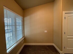 233 Cres View Ln in Tooele, UT - Building Photo - Building Photo