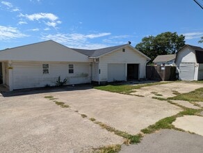 1408 Holland St, Unit 1 in Noblesville, IN - Building Photo - Building Photo