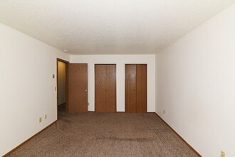Jacobs Square Apartments in St. Cloud, MN - Foto de edificio - Building Photo