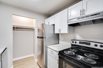 Canopy Ridge in Madison, WI - Building Photo - Interior Photo
