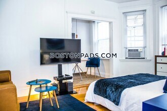121 Park Dr in Boston, MA - Building Photo - Building Photo