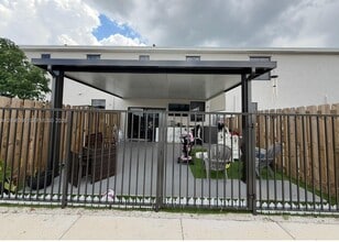 441 NE 13th St in Florida City, FL - Building Photo - Building Photo