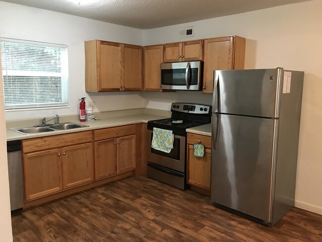 436 Belmont Rd-Unit -4 in Tallahassee, FL - Building Photo - Building Photo