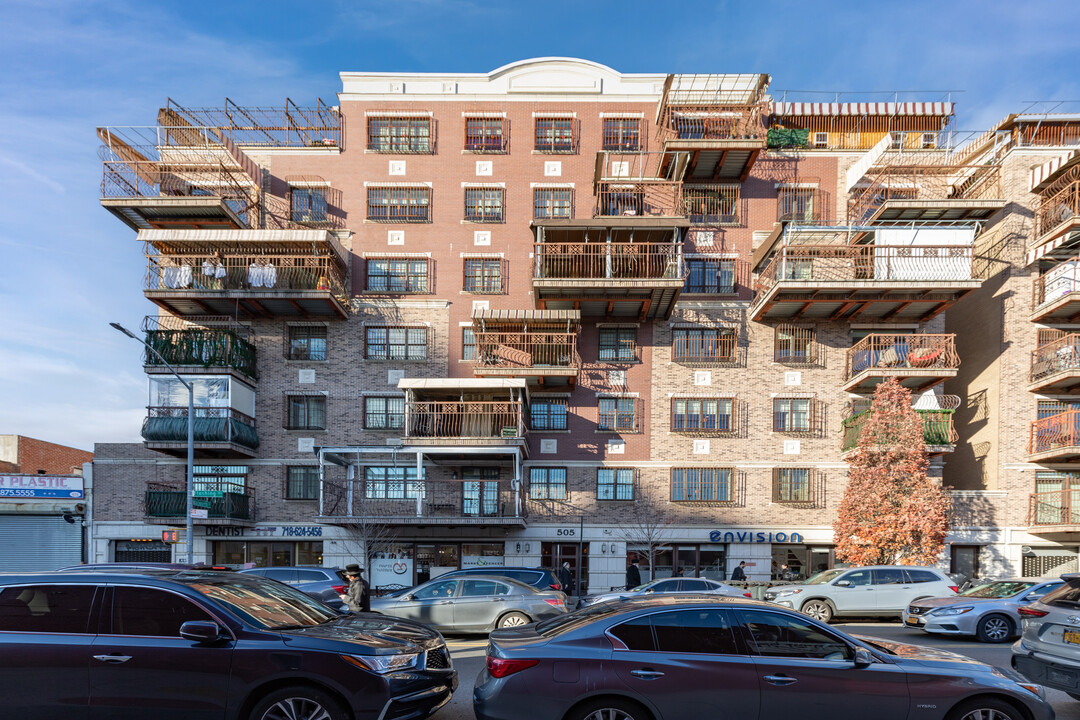 505 Flushing Ave in Brooklyn, NY - Building Photo