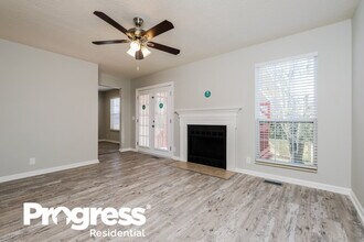 379 Dorr Dr in Goodlettsville, TN - Building Photo - Building Photo