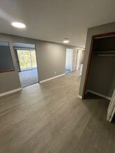 Oakwood Apartments in Hamburg, NY - Building Photo - Building Photo