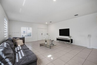 21189 SW 127th Ct in Miami, FL - Building Photo - Building Photo