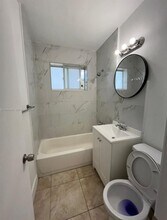1920 NW 29th St in Miami, FL - Foto de edificio - Building Photo