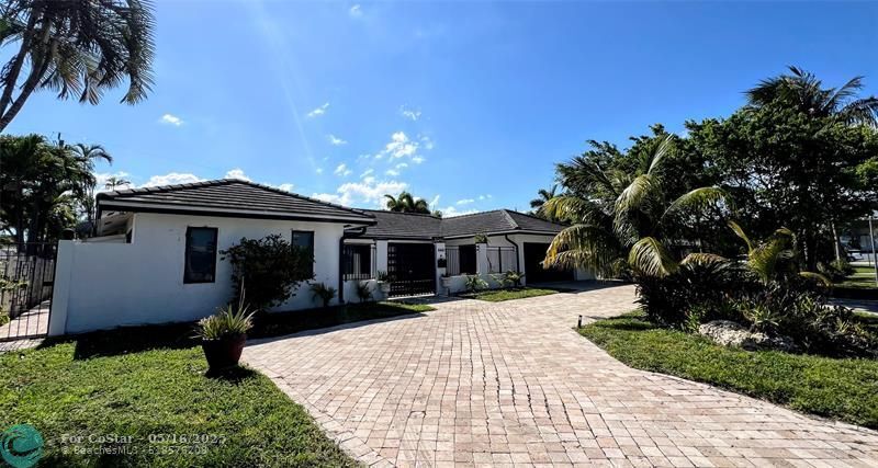 4441 NE 19th Ave in Oakland Park, FL - Building Photo