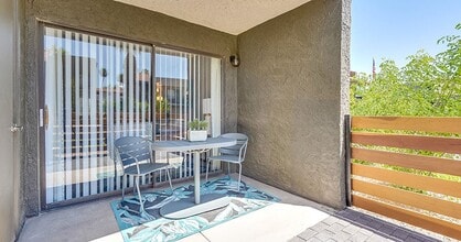 Cielo Apartments in Phoenix, AZ - Building Photo - Building Photo