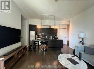 8 Charlotte St in Toronto, ON - Building Photo - Building Photo