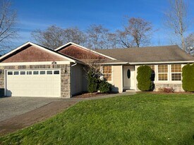 1100 Maddox Creek Ln in Mount Vernon, WA - Building Photo