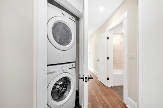 105 School St, Unit 105 in Boston, MA - Foto de edificio - Building Photo