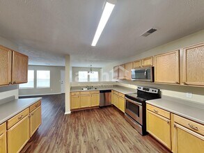 2672 New Port Royal Rd in Thompson's Station, TN - Foto de edificio - Building Photo