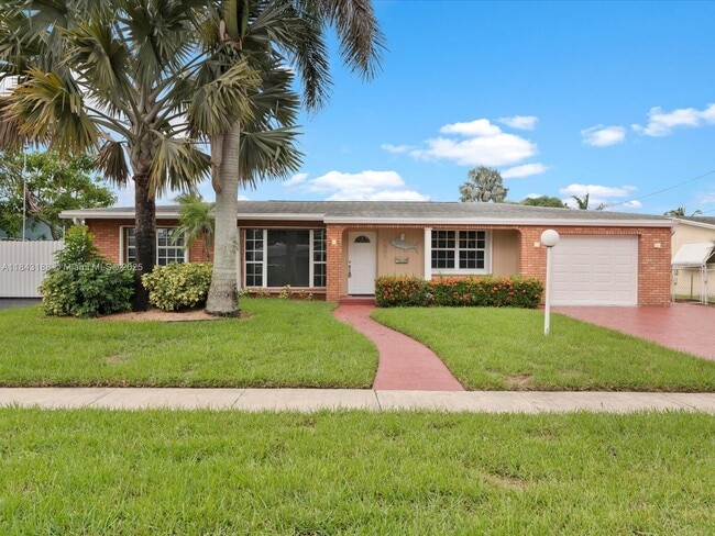 1501 SW 57th Ave in Plantation, FL - Building Photo - Building Photo
