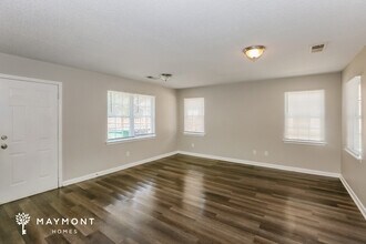 1705 Taylor Ave in Charlotte, NC - Foto de edificio - Building Photo